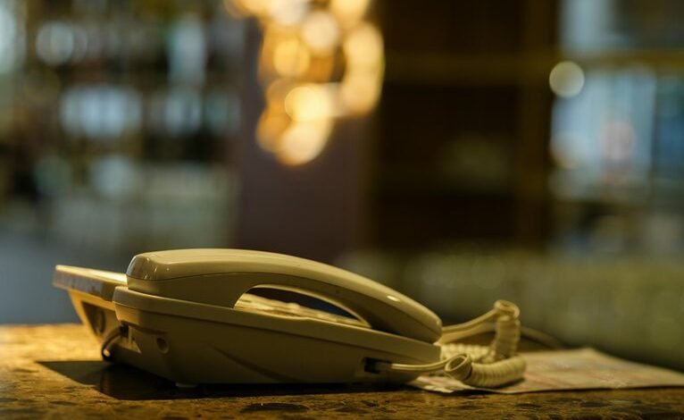 contact vision start phone trace discovery